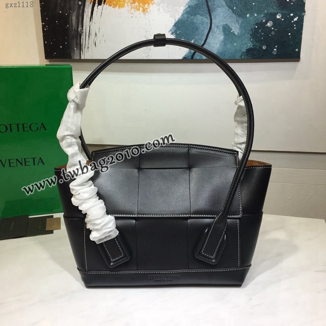 Bottega veneta高端女包 寶緹嘉爆款THE ARCO編織款手提包  BV經典款蝙蝠包  gxz1118
