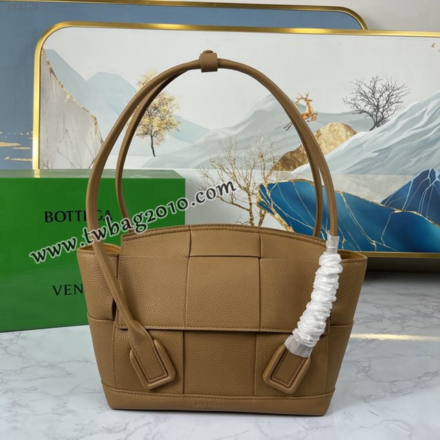 Bottega veneta高端女包 KF009 寶緹嘉爆款ARCO編織款荔枝紋手提包 BV經典款ARCO蝙蝠包  gxz1217