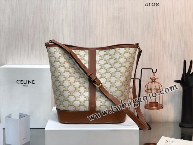 Celine專櫃2023新款TRIOMPHE標誌印花nano小號水桶包 191132 賽琳經典凱旋門肩背水桶包 sldj2390