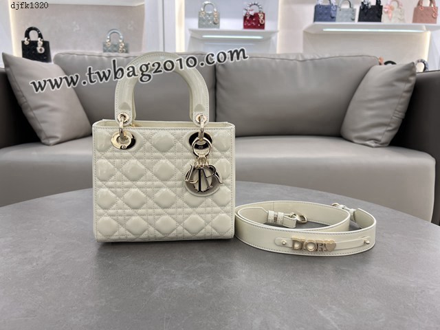 Dior专柜新款迪奥高仿原单四格漆皮酒红Lady戴妃手提女包 djfk1320