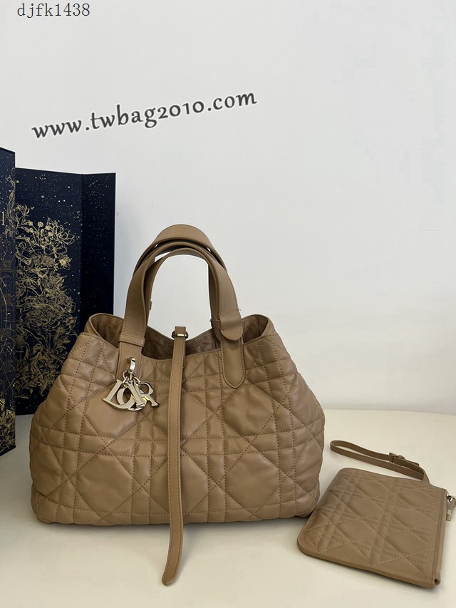 Dior专柜新款迪奥高仿原单中号焦糖棕Toujours系列大菱格休闲女包 djfk1438