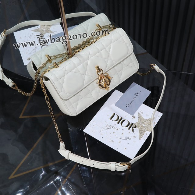 Dior专柜新款迪奥高仿原单白色Miss Daisy羊皮链条肩背包 djfk1451