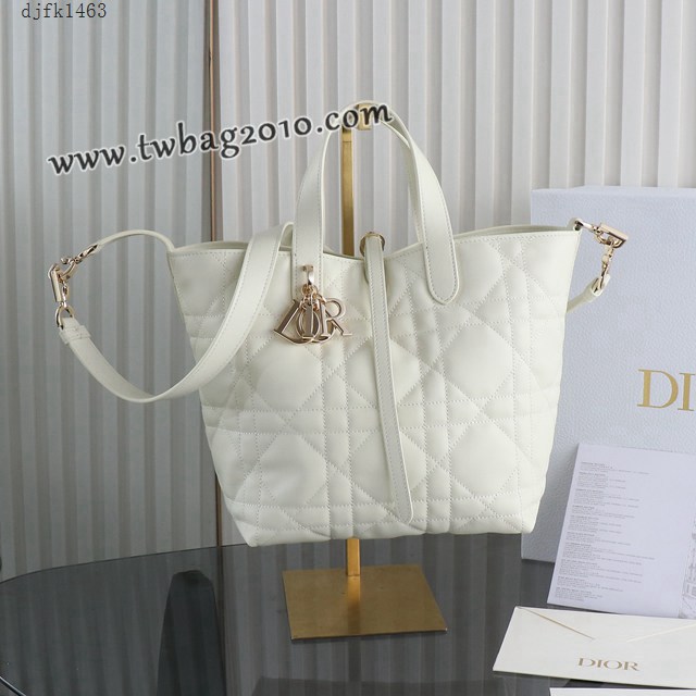 Dior专柜新款迪奥高仿原单原厂级Toujours竖版系列中号白色M2835菜篮子 djfk1463