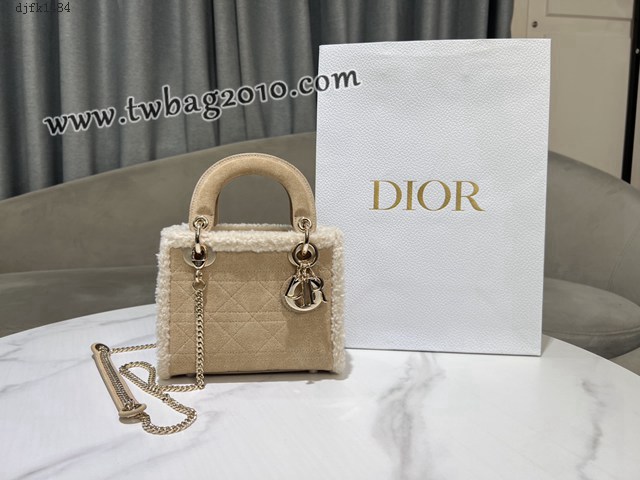 Dior专柜新款Lady女包迪奥高仿原单三格Lady Dior手袋米色绒面革米白色羊皮革皮毛一体 djfk1484