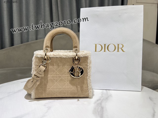 Dior专柜新款迪奥高仿原单四格Lady Dior手袋米色绒面革米白色羊皮革皮毛一体 djfk1485