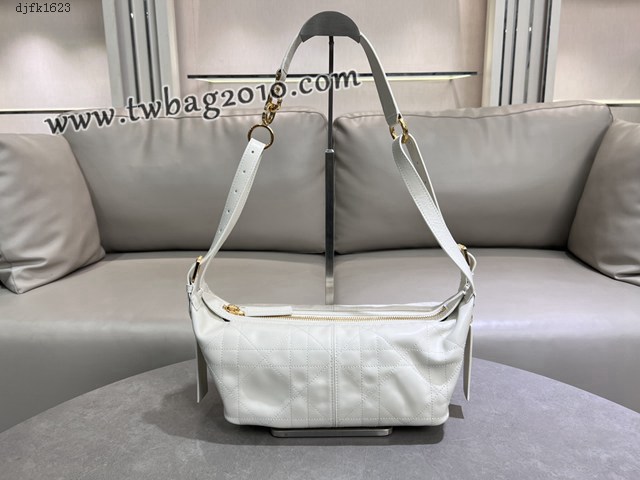 Dior专柜新款迪奥高仿原单中号D-Journey手袋超大藤格纹肩背女包 djfk1623