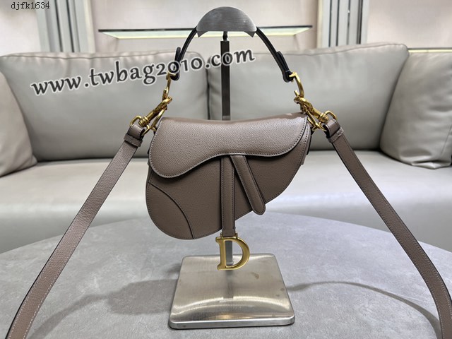 Dior专柜经典马鞍包迪奥高仿原单灰褐色小号马鞍包腋下肩背包 djfk1634
