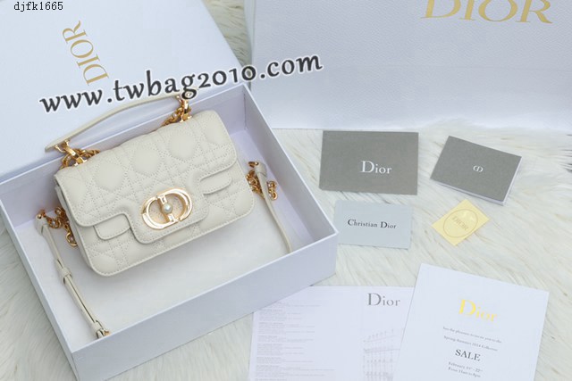 Dior专柜2024新款迪奥高仿原单小牛皮Cannage藤格纹珍珠包斜挎包 djfk1665