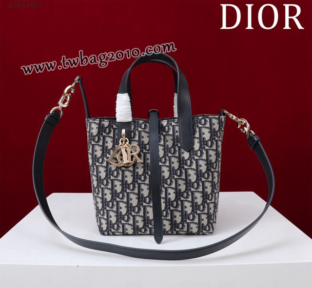 Dior专柜新款迪奥高仿原单藤格纹图案Toujours竖版手袋时尚托特购物包 djfk1677