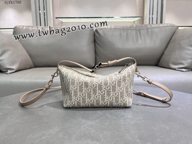 Dior专柜新款迪奥高仿原单中号 Travel Nomad手拿包肩背包 djfk1769