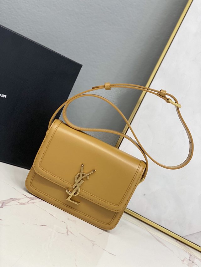 YSL专柜款女包 聖羅蘭經典款MONOGRAM金屬旋扣小號郵差包 YSL肩背斜挎包 634306  jjh1082