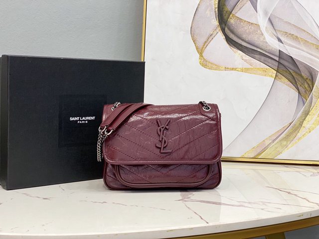 YSL专柜款女包 聖羅蘭經典款油蠟抓皺牛皮小號郵差包 YSL肩背斜挎包 533037  jjh1106