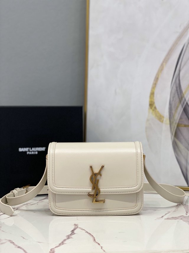 YSL专柜款女包 聖羅蘭經典款MONOGRAM金屬旋扣小號郵差包 YSL肩背斜挎包 634306  jjh1108