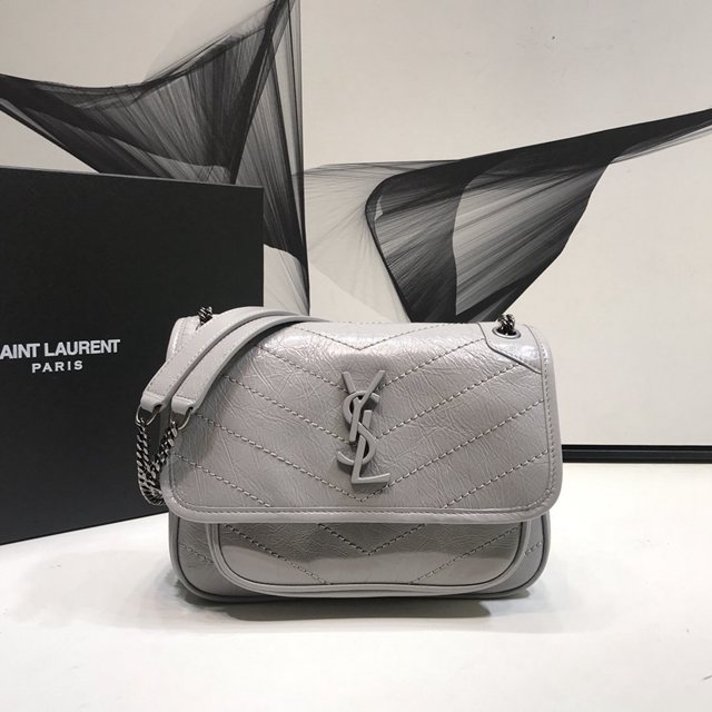 YSL专柜款女包 聖羅蘭經典款Niki油蠟抓皺牛皮小號郵差包 YSL肩背斜挎包 533037  jjh1179
