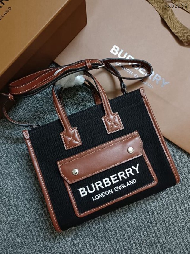 Burberry專門店新款雙色帆布拼皮托特包 巴寶莉手提肩背小號購物袋 yxb1234