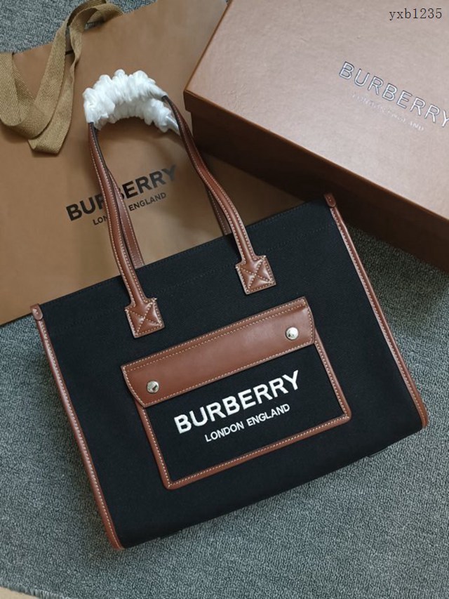 Burberry專門店新款雙色帆布拼皮托特包 巴寶莉手提肩背中號購物袋 yxb1235