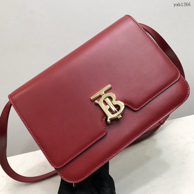 Burberry專門店新款中號TB專屬標識皮革鎖扣包 巴寶莉經典爆款皮革單肩斜背女包 yxb1366