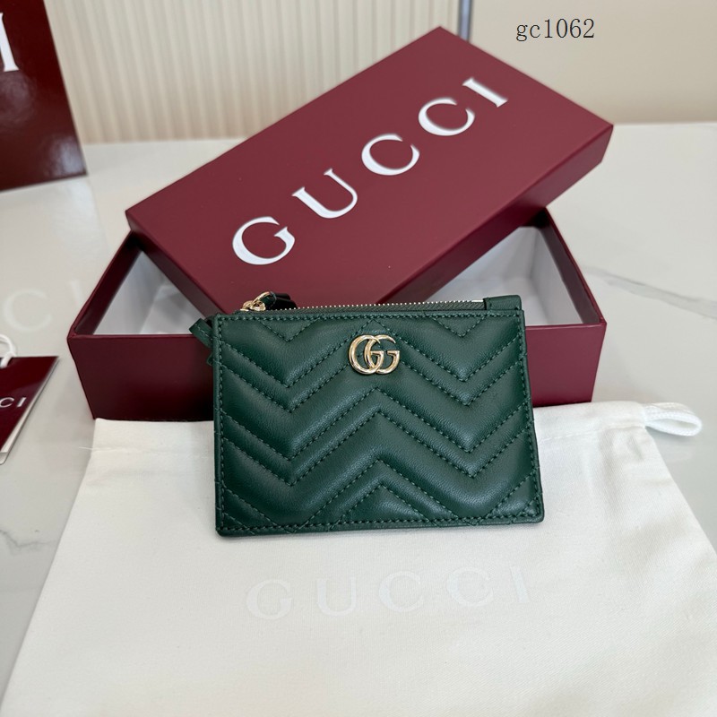 Gucci專櫃2026新款羊皮拉鏈鑰匙包 古馳Marmont系列女士絎縫V型拉鏈錢包卡包 837747  gc1062