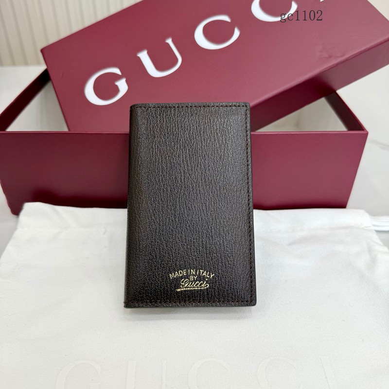 Gucci專櫃2026新款燙金對折錢夾護照夾 古馳Lira系列男士錢包 867327  gc1102