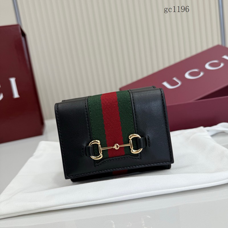Gucci專櫃2026新款經典織帶短款錢夾卡包 古馳馬銜扣翻蓋男女錢包 867131  gc1196