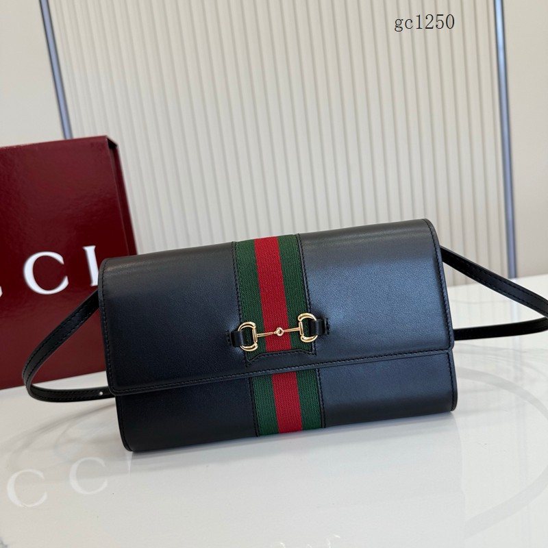 Gucci專櫃織帶全皮花單肩斜挎包 古馳Generation系列馬銜扣女士腋下包 867120  gc1250
