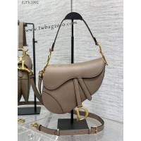 Dior专柜新款迪奥顶级原单原厂皮暖灰褐色大号经典马鞍包 djfk1092
