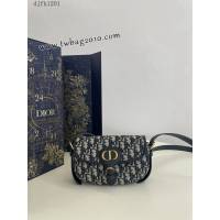 Dior专柜新款迪奥顶级原单中号蓝布Bobby East-West秋冬系列小挎包 djfk1201