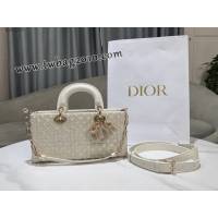 Dior专柜新款迪奥高仿原单Lady D-Joy横版刺绣半颗珍珠白色手提女包 djfk1257