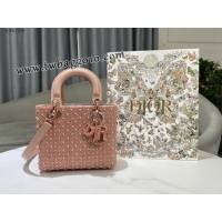 Dior专柜新款迪奥高仿原单Lady四格刺绣半颗珍珠绣金线手提肩背女包 djfk1260