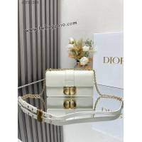 Dior专柜新款迪奥高仿原单蒙田30全皮白色链条款小号肩背斜挎包 djfk1264
