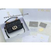 Dior专柜2024新款迪奥高仿原单小牛皮Cannage藤格纹珍珠包斜挎包 djfk1664