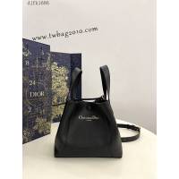 Dior专柜新款迪奥高仿原单Signature系列水桶包 djfk1686