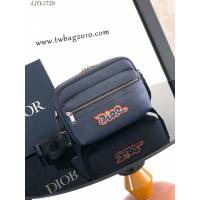 Dior专柜新款AND KAWS限定系列迪奥高仿原单Rider2.0拉链式信使包 djfk1729