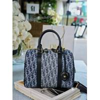 Dior专柜新款Groove 16迷你手袋迪奥高仿原单中号牛仔保龄球枕头包 djfk1733