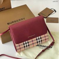 Burberry專門店新款格紋拼皮革斜背包 巴寶莉女款休閒小肩包手包 yxb1052