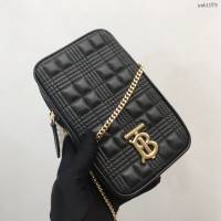 Burberry專門店新款絎縫手機包 巴寶莉Lola蘿拉收納袋鏈條小挎包 yxb1079