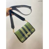 Burberry專門店新款斜背包 巴寶莉格紋帆布女士單肩斜挎包 yxb1098