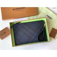 Burberry專門店新款格紋拉鏈收納袋手拿包 巴寶莉經典款男士手包 yxb1116