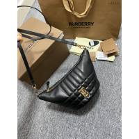 Burberry專門店新款絎縫腰包 巴寶莉羔羊皮新月形斜挎腰包 yxb1131