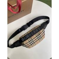 Burberry專門店新款休閒腰包 巴寶莉拼色尼龍材質男女款腰包挎包 yxb1153