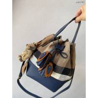 Burberry專門店新款Canvas格紋水桶包 巴寶莉肩背斜挎女包 yxb1267