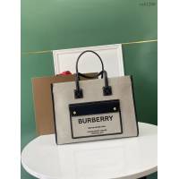Burberry專門店新款手提女包購物袋 巴寶莉大號雙色帆布拼皮皮革Freya義大利精製托特包 yxb1286