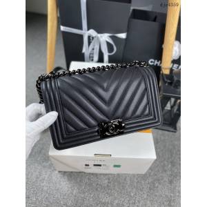 Chanel專櫃經典款女款肩背包 67086V格細球紋 香奈兒leboy系列V格細球紋鏈條包 djc4359