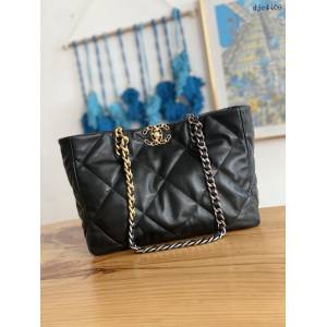 Chanel專櫃新款22k秋冬高級成衣系列bag19橫款購物包 AS3660克色 香奈兒原廠方框山羊皮Tote肩背女包 djc4406