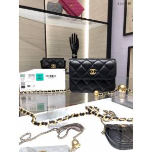 Chanel專櫃新品小金球系列腰包飾品口紅包 AP1465 香奈兒羊羔皮鏈條迷你挎包 djc5346