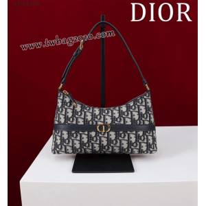 Dior专柜2025新款迪奥顶级原单30Montaigne迷你单肩水饺包 djfk1059