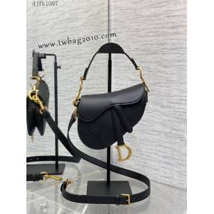 Dior专柜新款迪奥顶级原单原厂皮黑色小号经典马鞍包 djfk1097