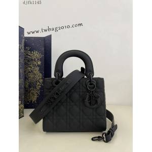 Dior专柜新款迪奥顶级原单雾面黑Lady戴妃四格系列手提包 djfk1145