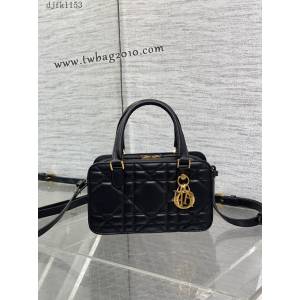 Dior专柜新款迪奥顶级原单#8818黑色2024冬季新款医生包 djfk1153