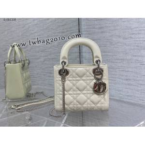 Dior专柜新款Lady女包迪奥顶级原单三格白色漆皮银扣Classic Lady戴妃包 djfk1209